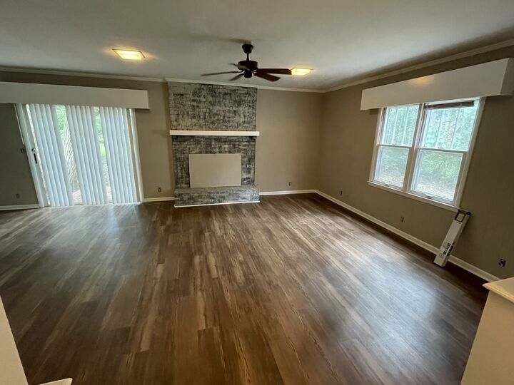 Property Photo: 910 Ewing Blvd TN 37130