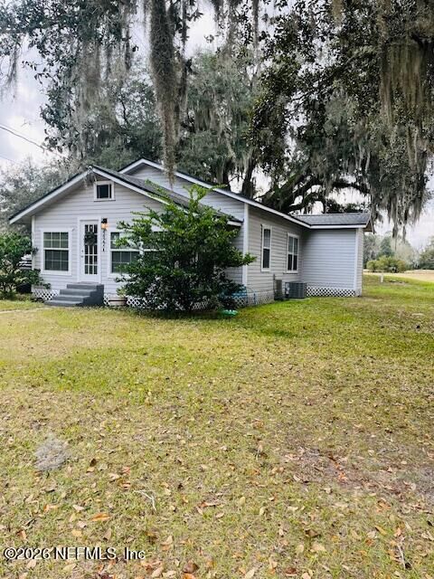 Property Photo: 4422 Magill Road FL 32219