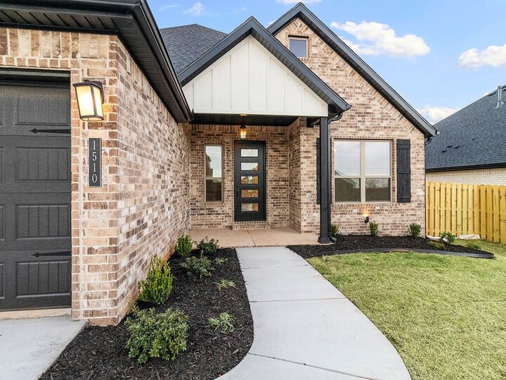 Property Photo:  1510 Lookout Lane  AR 72718 