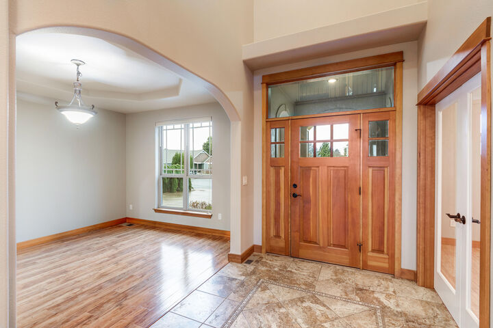 Property Photo:  63112 Turret Court  OR 97701 