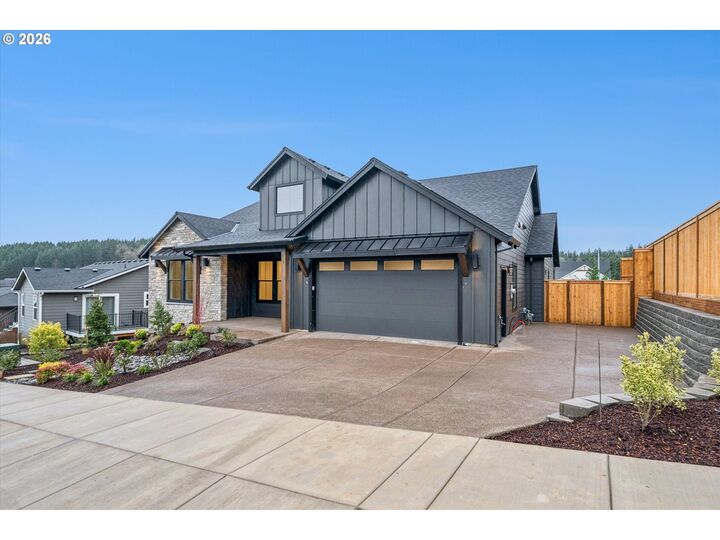 Property Photo: 112 Wild Duck Run OR 97381