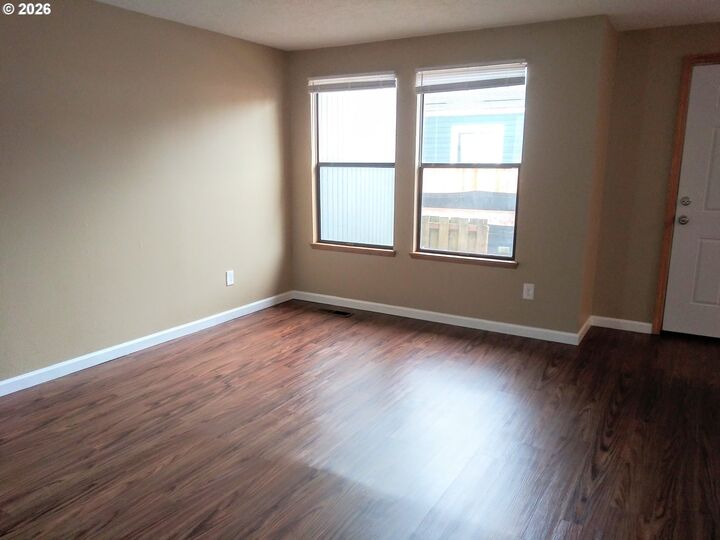 Property Photo:  6822 SE Woodstock Blvd  OR 97206 