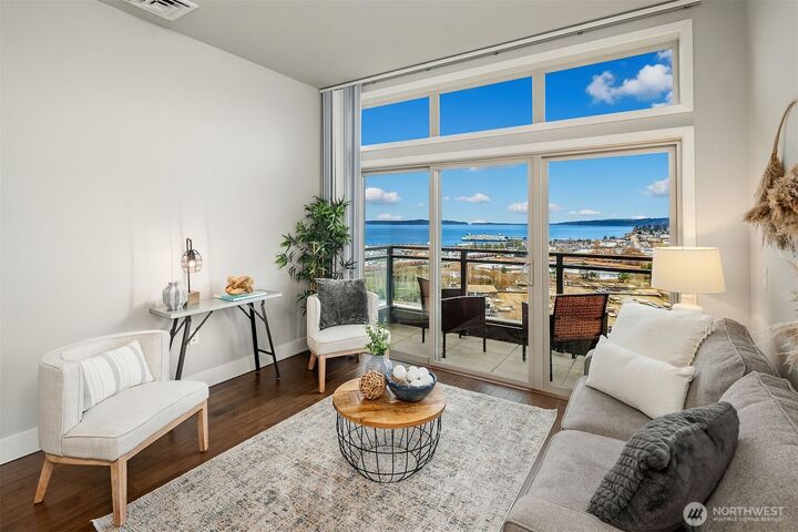 Property Photo:  50  Pine Street 404  WA 98020 