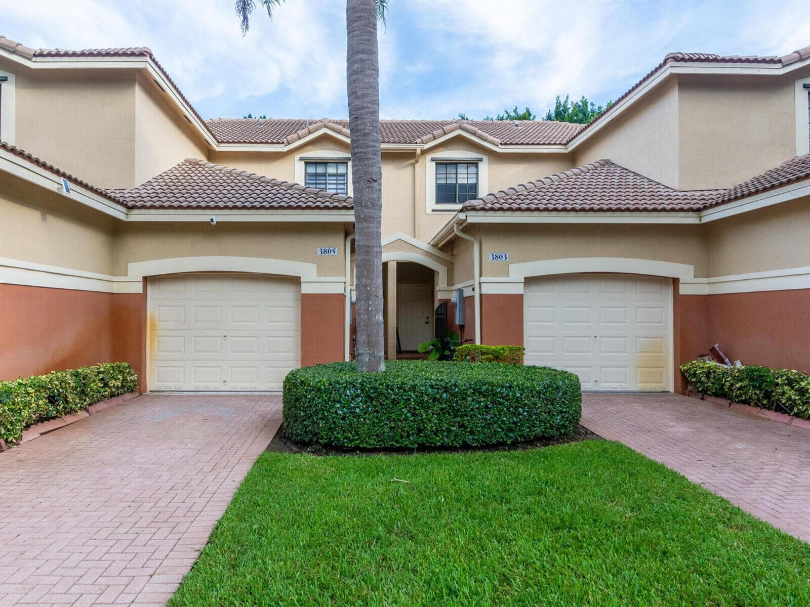 Property Photo: 3805 Tree Top Drive FL 33332