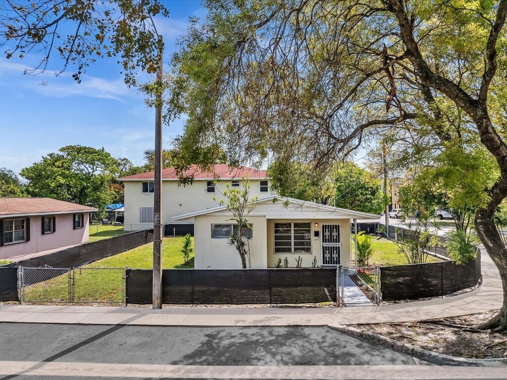 Property Photo: 947 NW 55th Terrace FL 33127