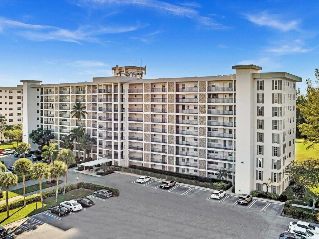 Property Photo:  3150 N Palm Aire Drive 508  FL 33069 