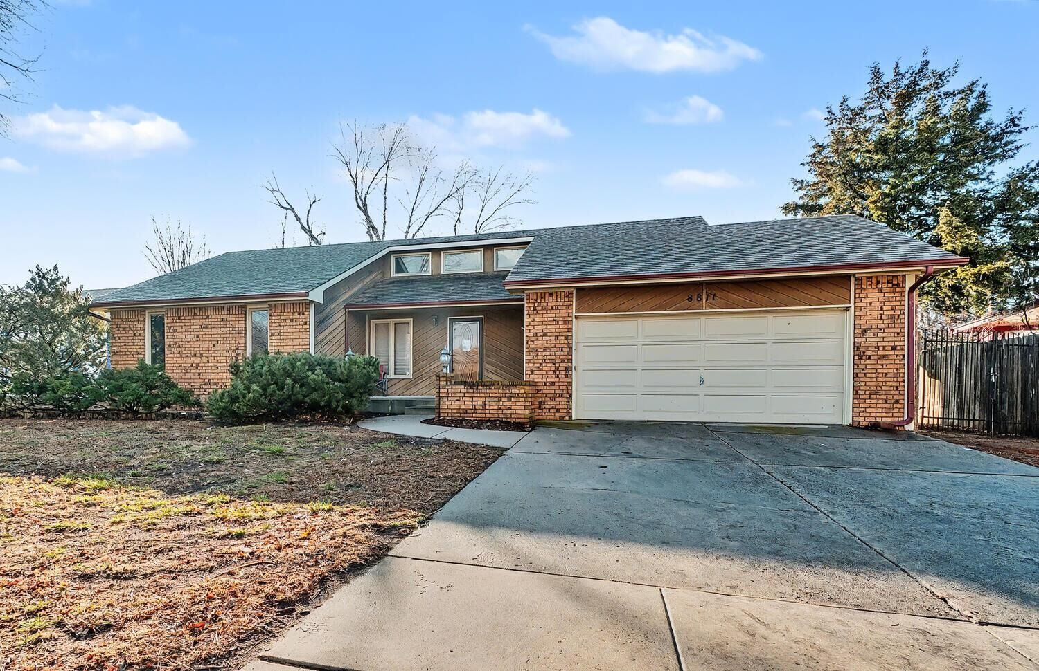 Photo de la propriété:  8811 W Jamesburg St  KS 67212 