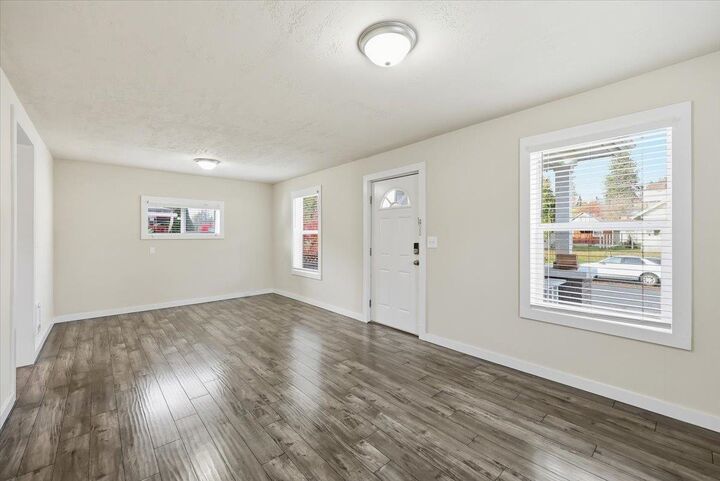 Property Photo:  2023 W Cleveland Ave  WA 99205 