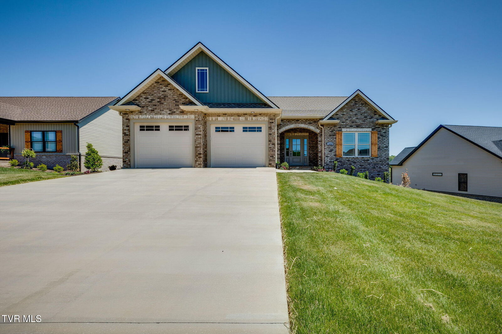 Property Photo:  1424 Cabot Cove  TN 37659 