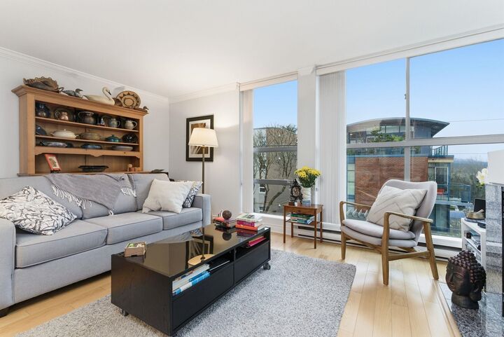 Property Photo: 2405 W 2nd Avenue 203 BC V6K 1J5