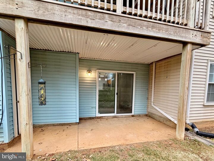 Property Photo:  214A Fernwood Place  VA 20186 