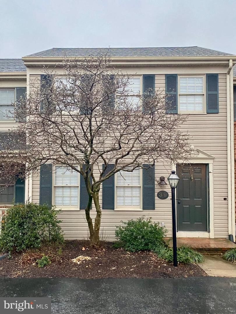 Property Photo: 39 Laurie Lane PA 17543