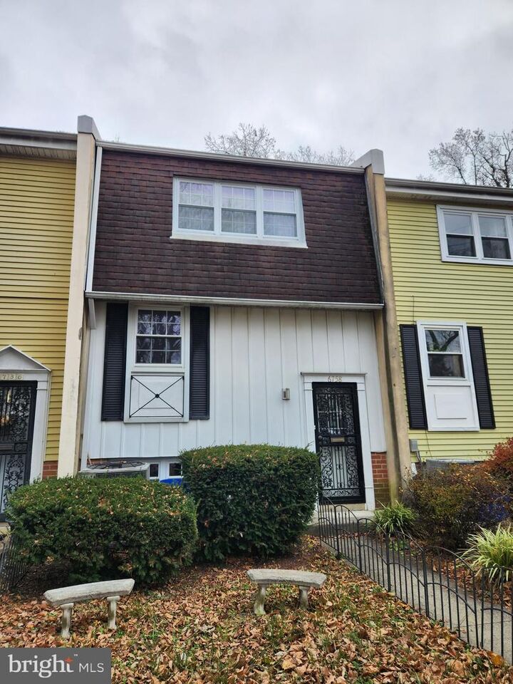 Property Photo:  6758 Emlen Street 14  PA 19119 