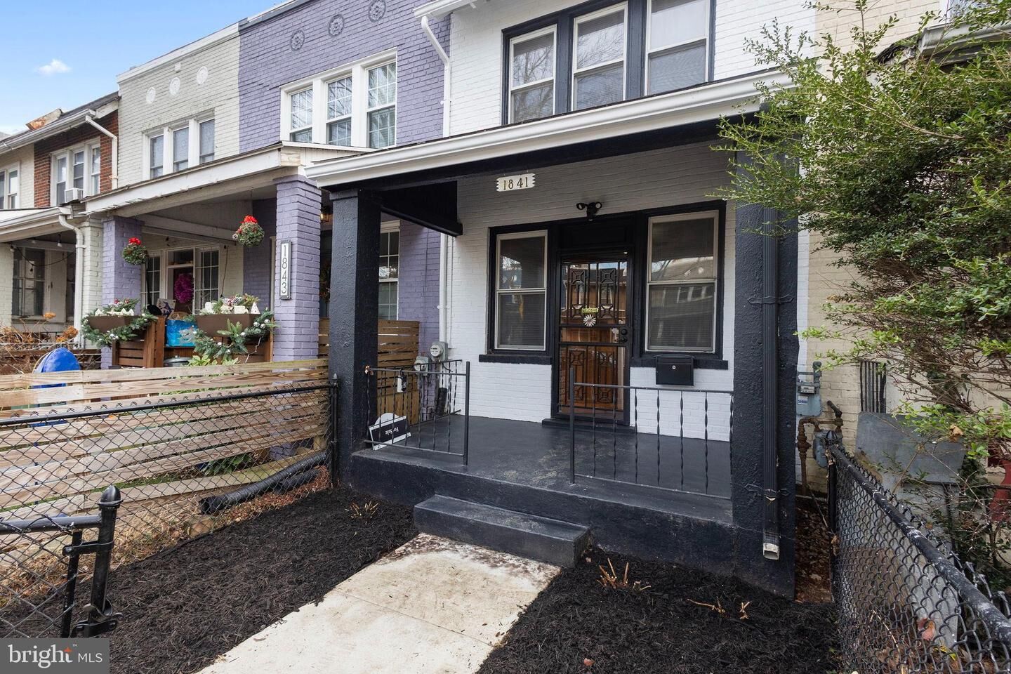 Property Photo:  1841 L Street NE  DC 20002 