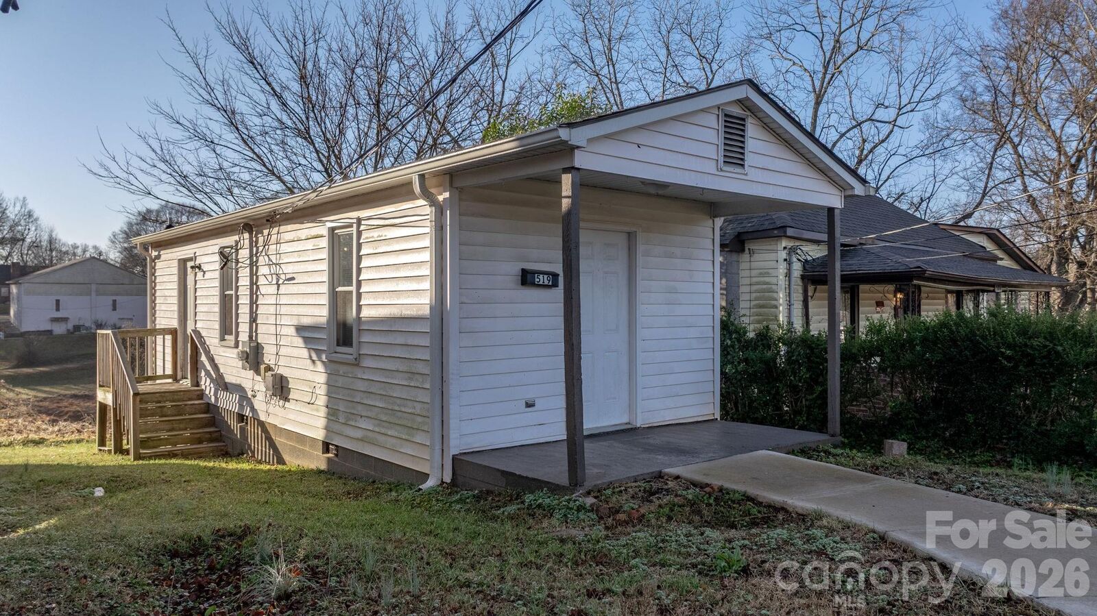Property Photo:  519 W Water Street  NC 28092 