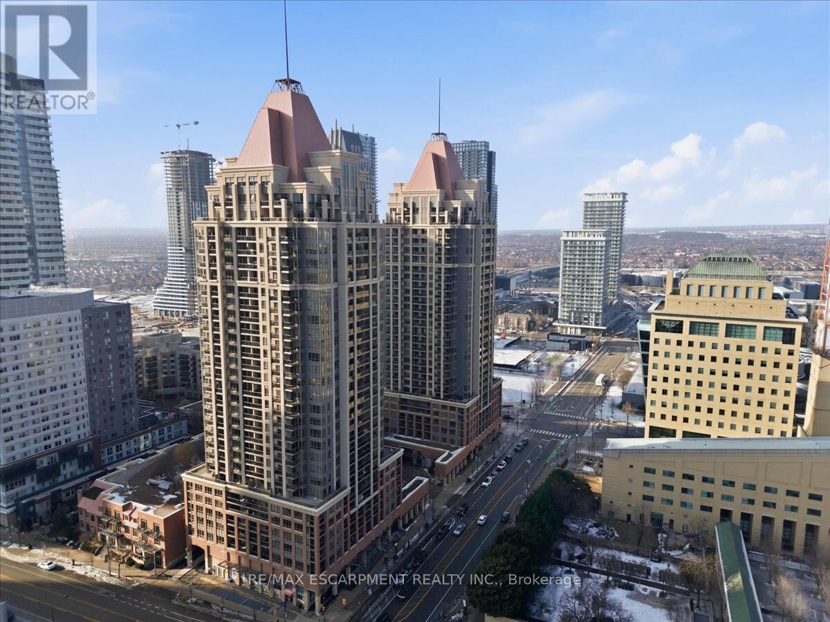 Property Photo:  4080 Living Arts Drive Uph3103  ON L5B 4N3 