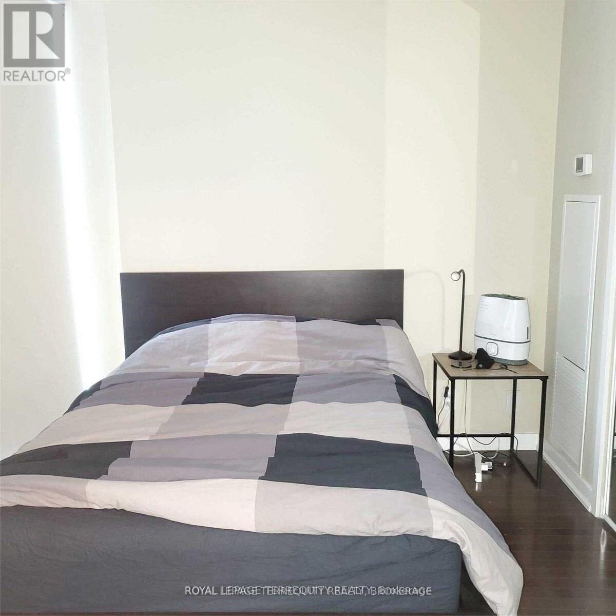 Property Photo: 14 York Street 1910 ON M5J 0B1