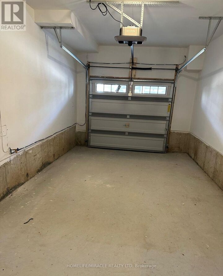 Property Photo:  18 Arrowview Drive  ON L7A 5H7 