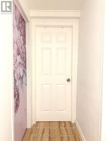 Property Photo:  33 Yatesbury Road  ON M2H 1G1 