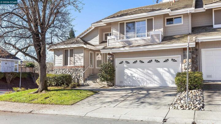 Property Photo:  200 Promenade Ln  CA 94506 