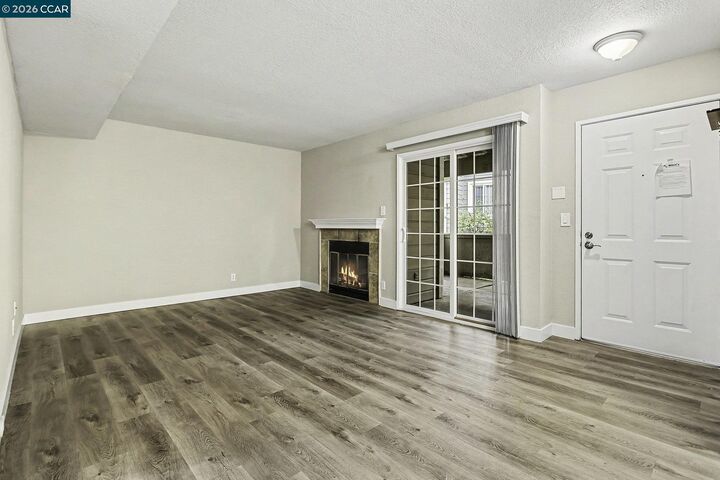 Property Photo:  485 Canyon Oaks Dr J  CA 94605 