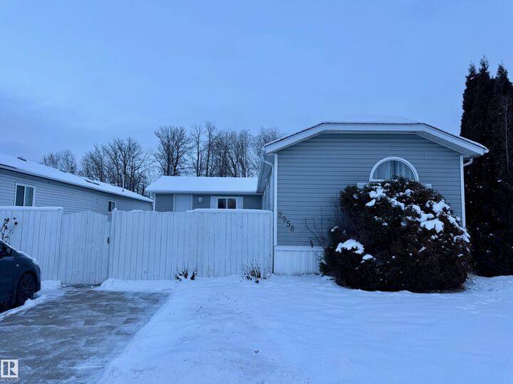 2958 Lakewood Drive NW — photo 1