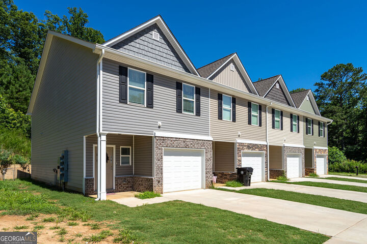 Property Photo:  2707 Hickory Lane  GA 30534 