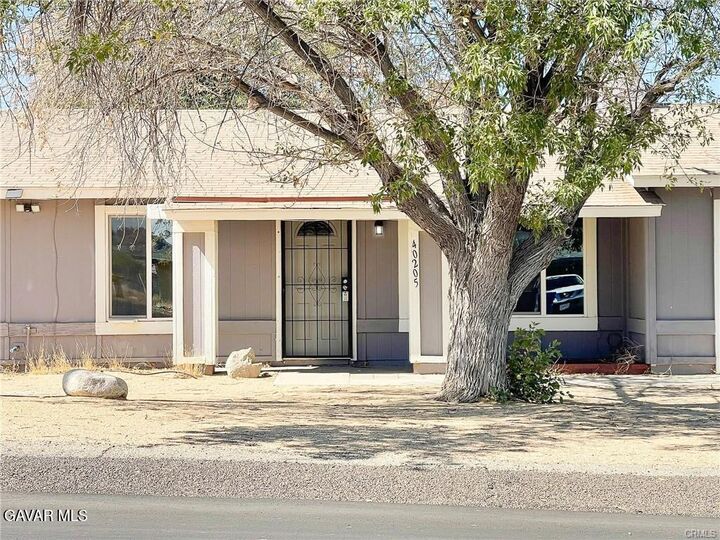 Property Photo:  40205 E 162nd Street  CA 93591 