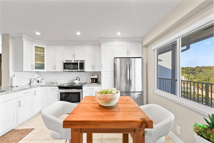 Property Photo:  800 SW 125th Way 405-O  FL 33027 