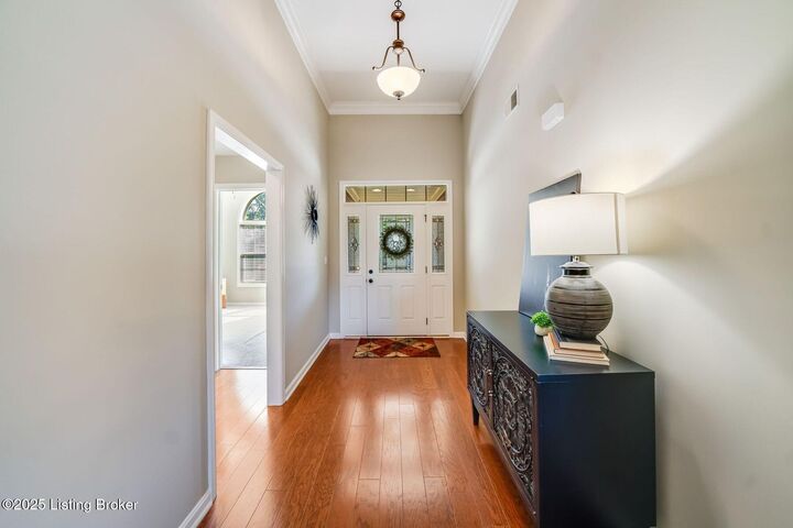 Property Photo:  10013 Cedar Garden Dr  KY 40291 