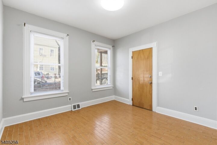 Property Photo:  282 N 4th St  NJ 07522 