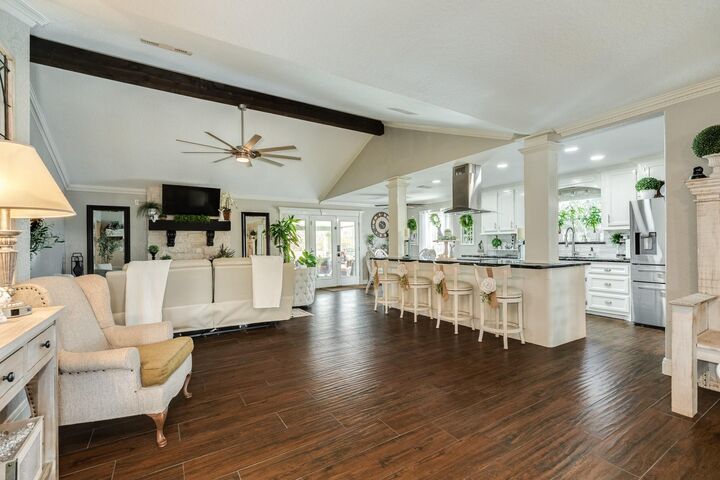 Property Photo: 152 Lakewood Drive TX 77515