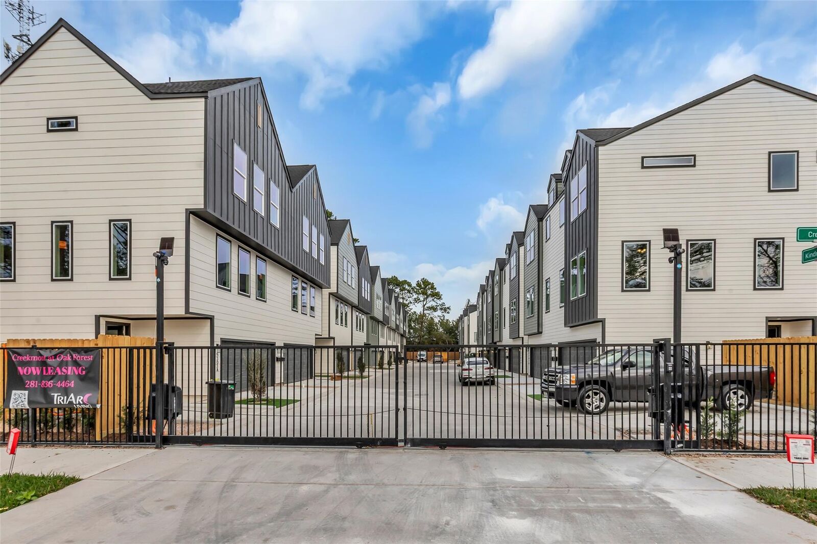 Property Photo:  5310 Kindred Garden Lane  TX 77091 