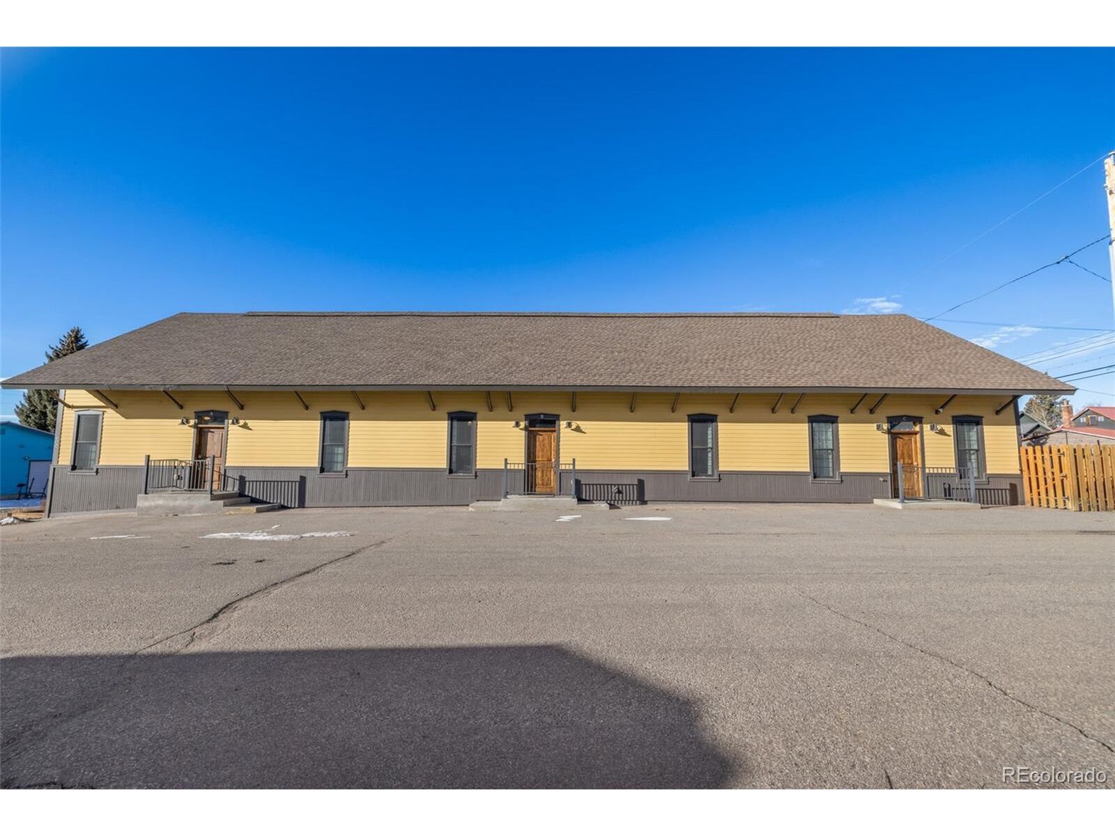 Property Photo:  600 Chestnut St B  CO 80461 