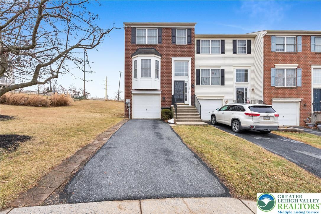 Property Photo:  307 S Oak Street  PA 18017 