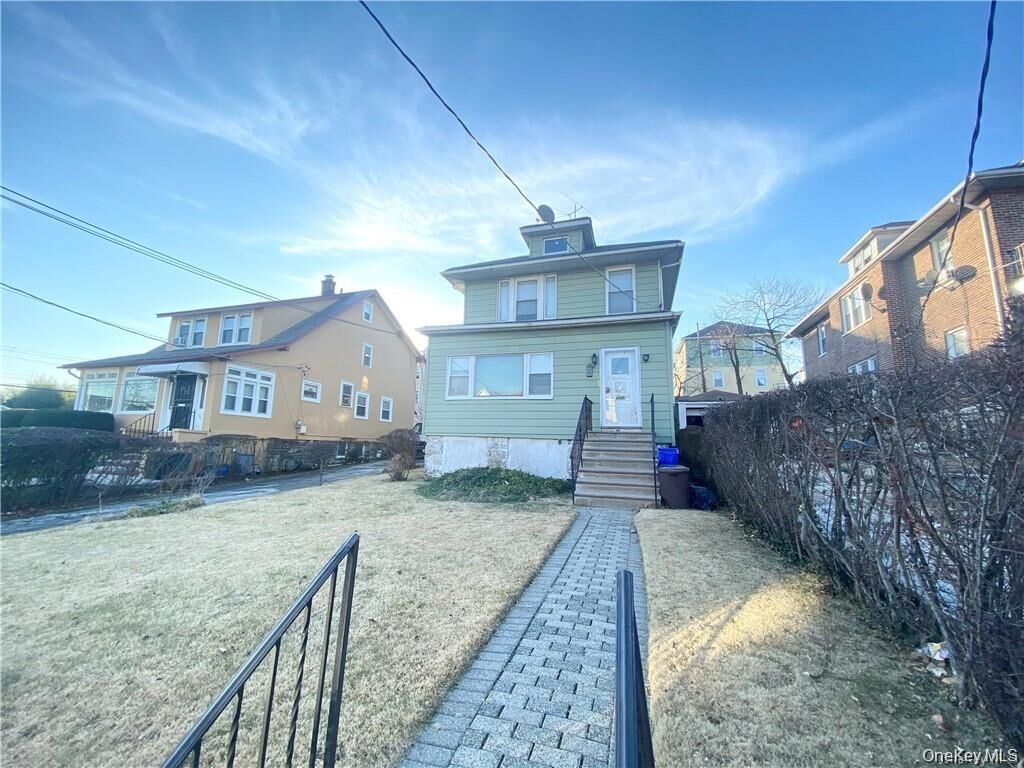 Property Photo: 640 S 6th Avenue NY 10550