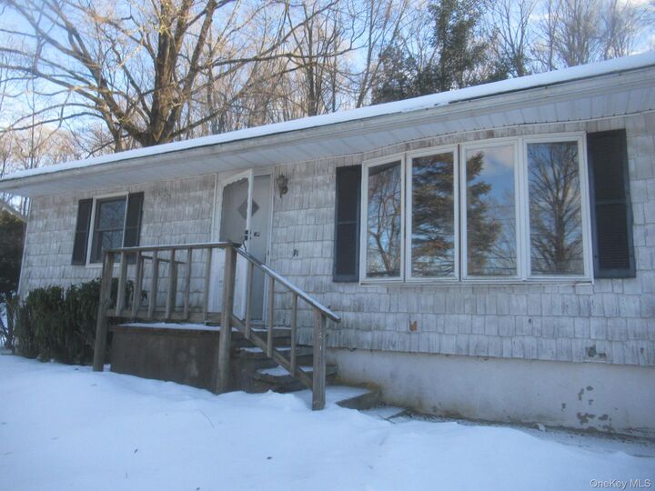 Property Photo:  270 Buckshollow Road  NY 10541 