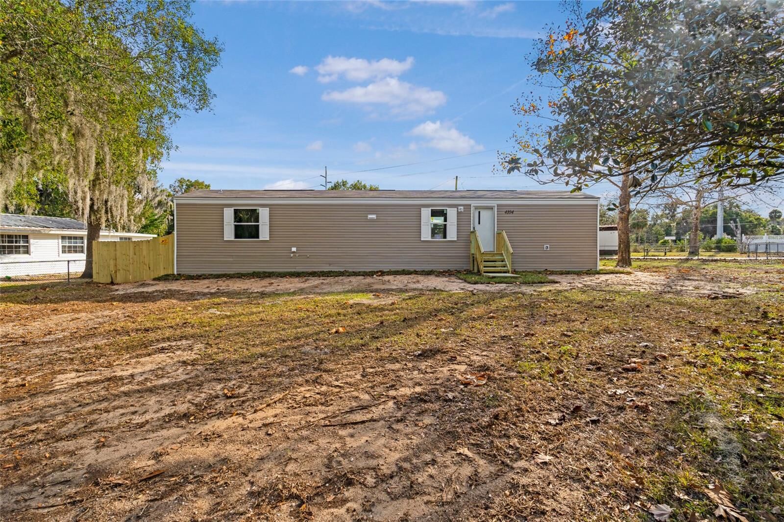 Property Photo: 4104 SE 33rd Place FL 34480