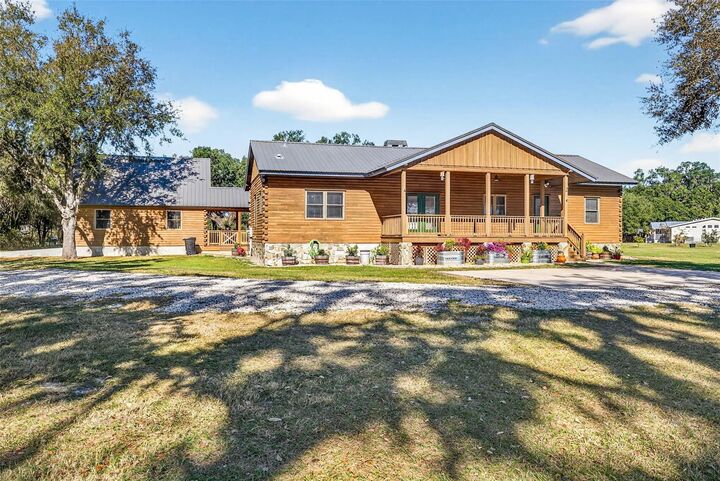 Property Photo:  6750 Sutton Oaks Lane  FL 33541 