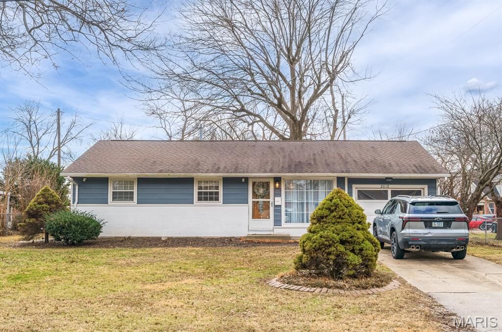 Property Photo:  2012 Clark Avenue  IL 62040 