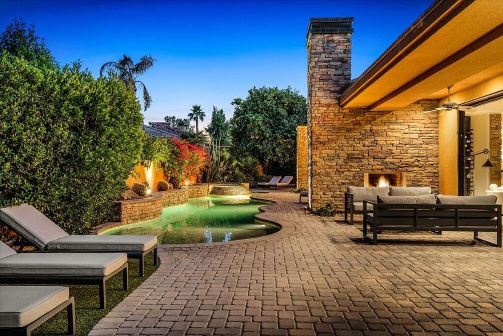 Property Photo:  50380 Via Serenidad  CA 92253 