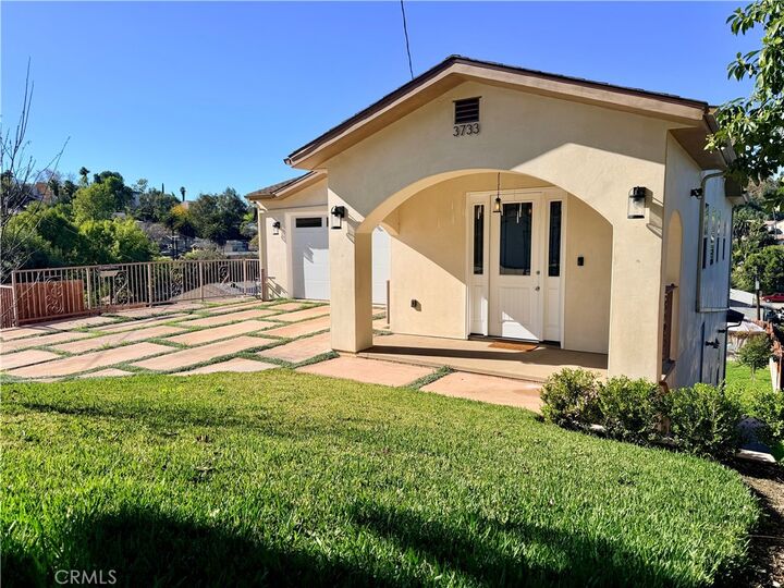 Property Photo: 3733 Lomitas CA 90032