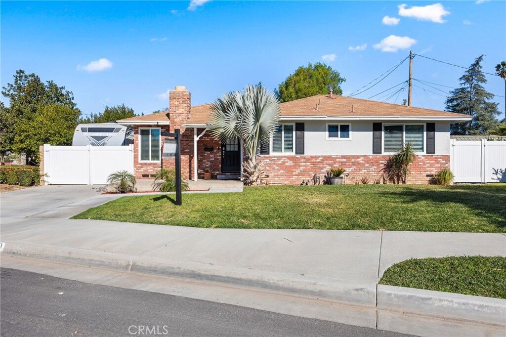 Property Photo:  5279 Appleton  CA 92504 