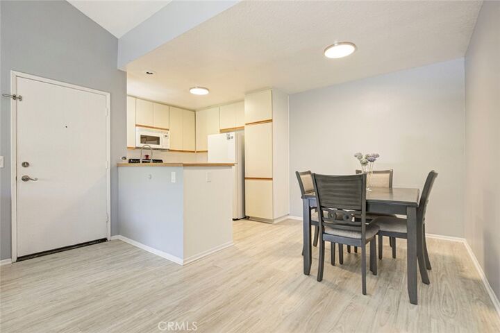 Property Photo: 27620 Susan Beth Way L CA 91350