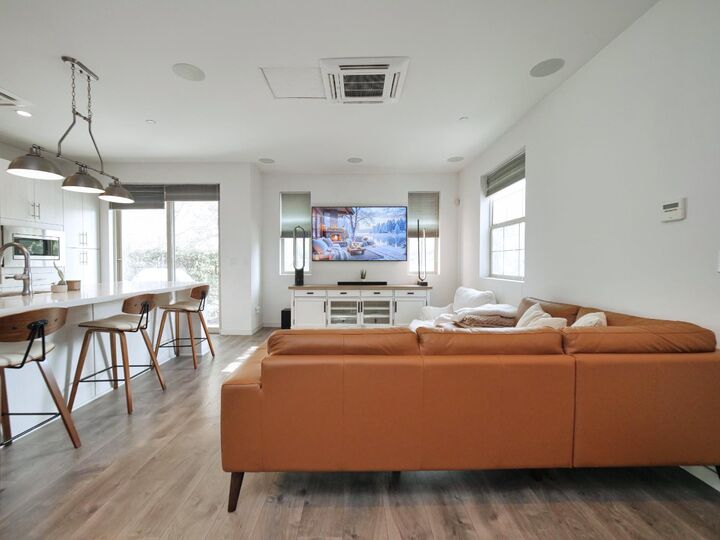 Property Photo:  493 Tailoff Lane  CA 95818 