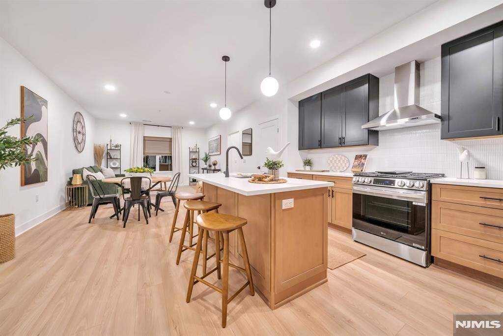 Property Photo:  307 Encampment Court  NJ 07082 