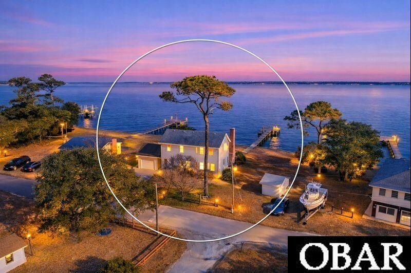 Property Photo:  105 S Water Street  NC 27964 