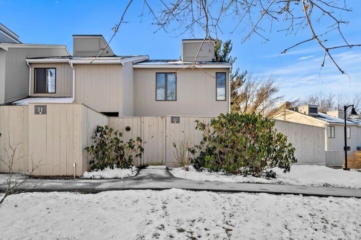 Property Photo:  30 Mill Pond 30  MA 01845 