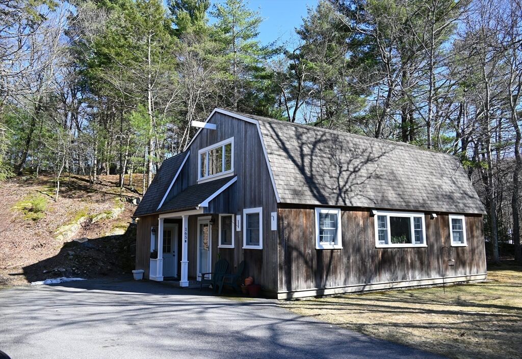 Property Photo:  165 Grove B2  MA 02090 