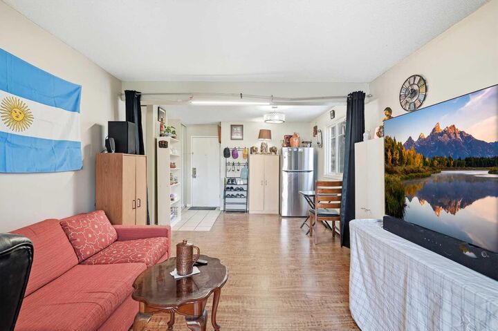 Property Photo:  5601 Dalton Drive NW 301C  AB T3A 2E2 